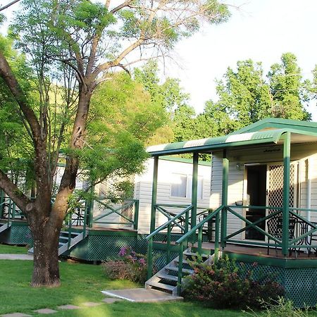 Gundagai Cabins & Tourist Park Kültér fotó