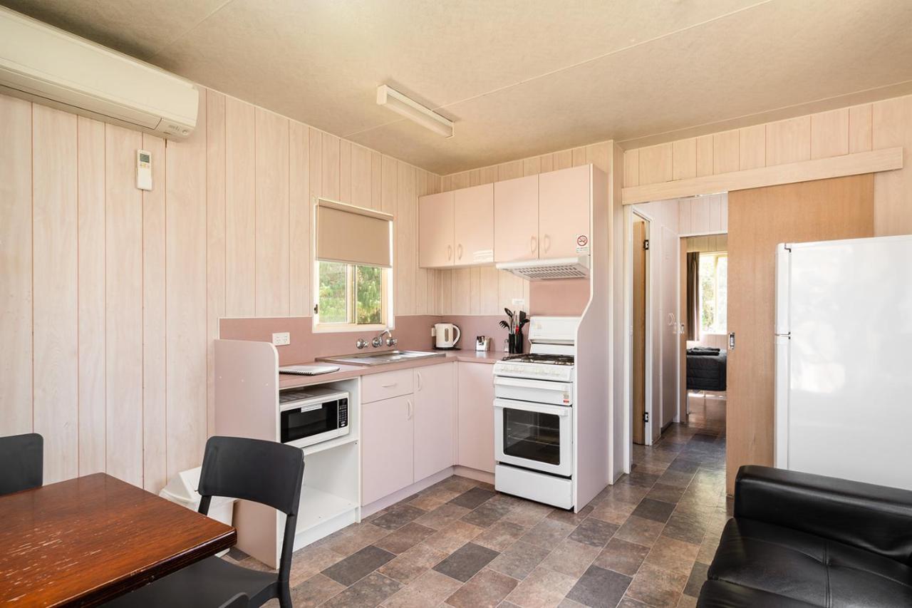 Gundagai Cabins & Tourist Park Kültér fotó