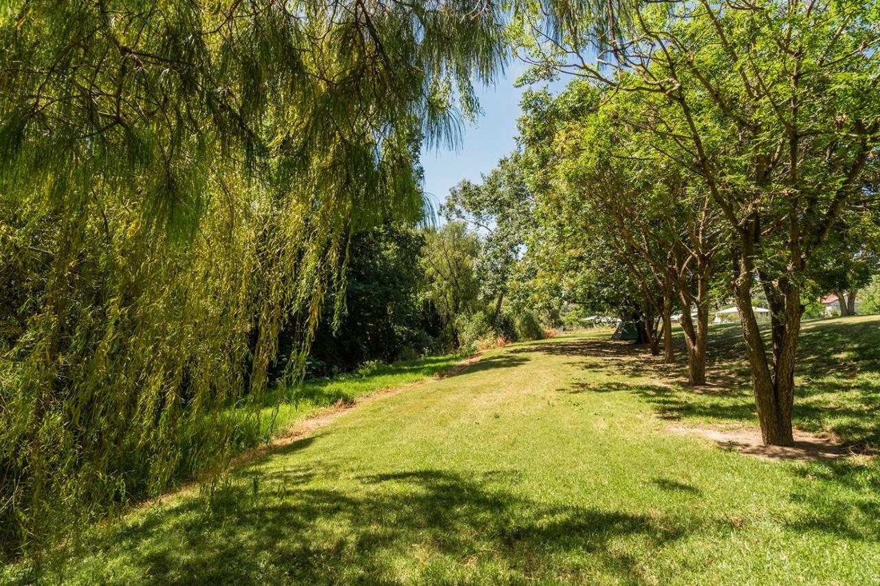 Gundagai Cabins & Tourist Park Kültér fotó